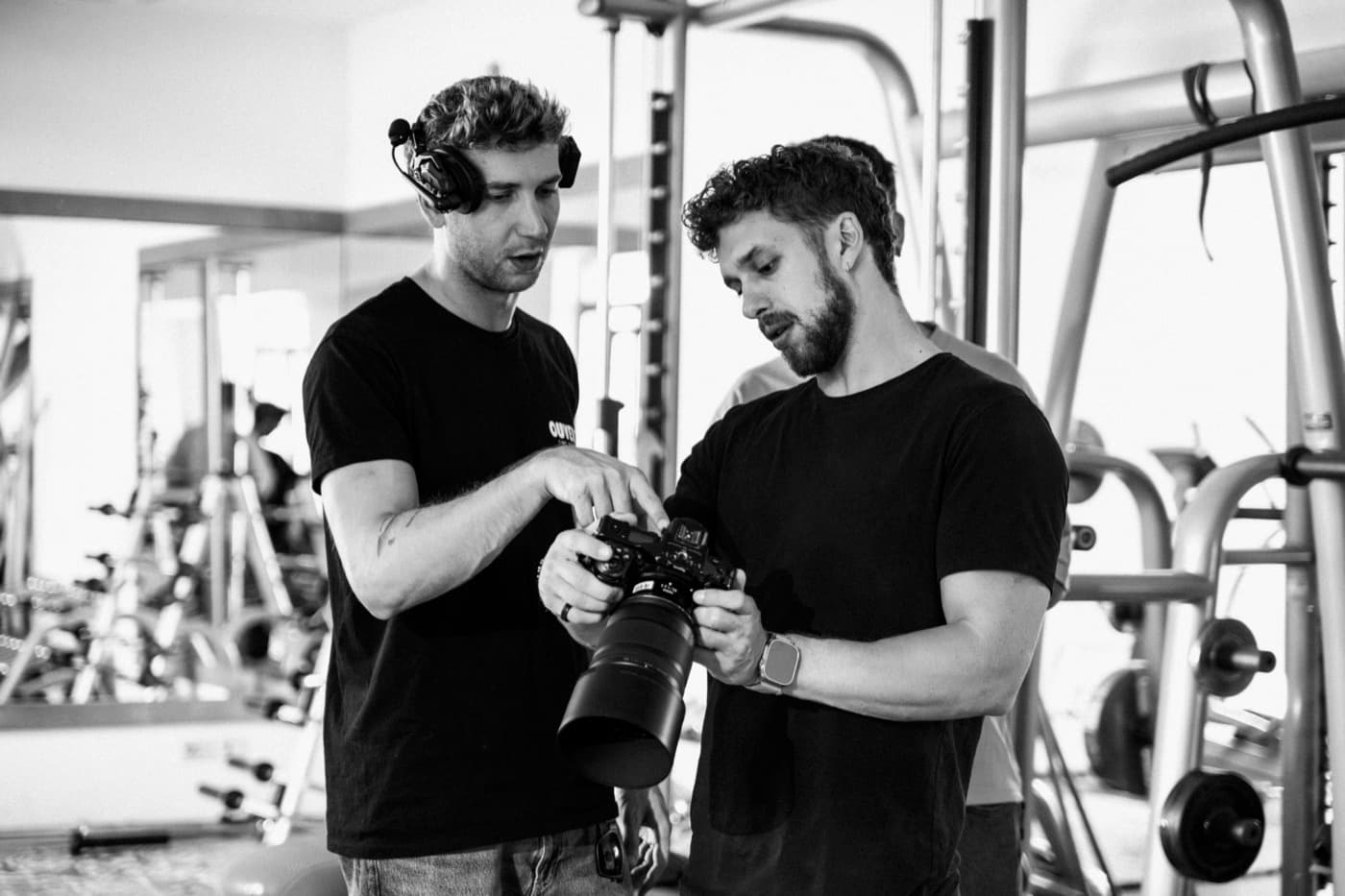 Backstage — Mizuno Moki, controllo a monitor